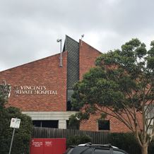 St Vincent’s Private Hospital, Kew seen from the street