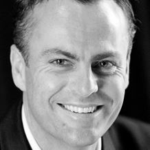 Orthopaedic Specialist Dr Tim Small